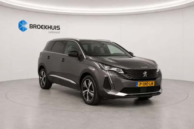 Peugeot 5008 (2022) thumbnail 4