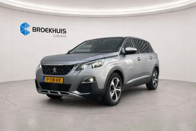Peugeot 5008 (2018) thumbnail 1