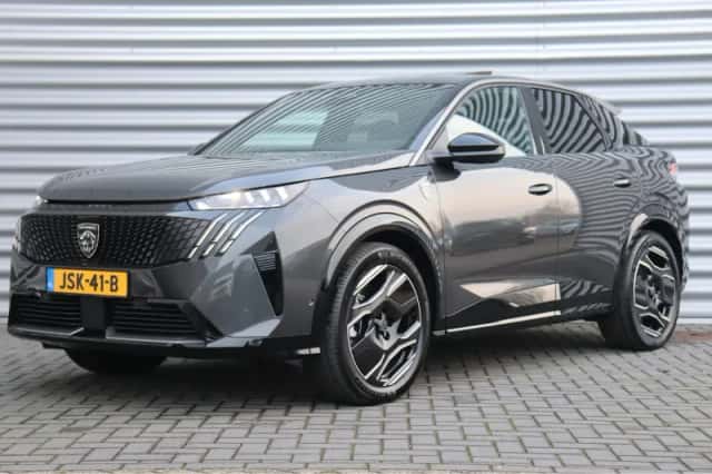 Peugeot e-3008 (2025) thumbnail 1