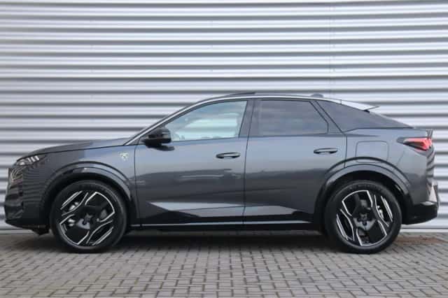 Peugeot e-3008 (2025) thumbnail 2