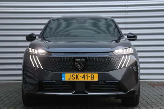 Peugeot e-3008 (2025) thumbnail 5