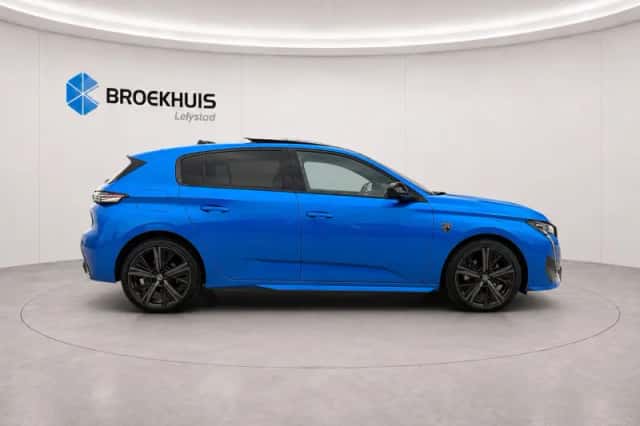 Peugeot 308 (2022) thumbnail 3