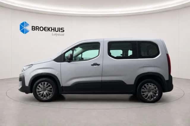 Peugeot E-Rifter (2025) thumbnail 2