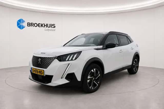 Peugeot e-2008 (2023) thumbnail 1