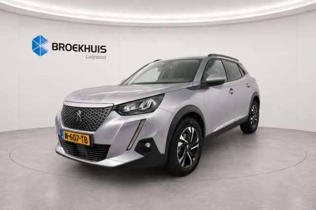 Peugeot e-2008 (2022) thumbnail 1