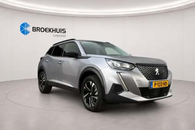 Peugeot 2008 (2022) thumbnail 4