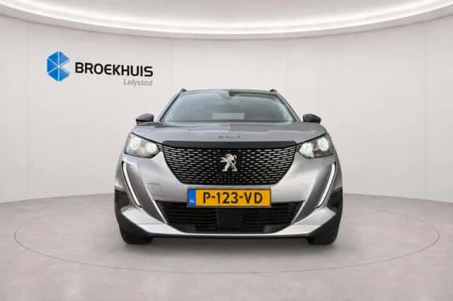 Peugeot 2008 (2022) thumbnail 5