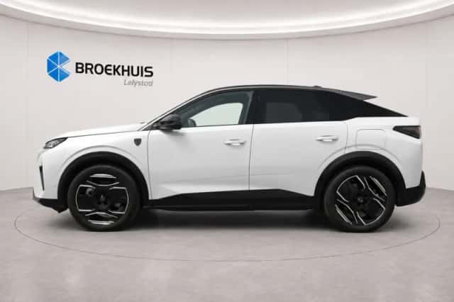 Peugeot e-3008 (2025) thumbnail 2