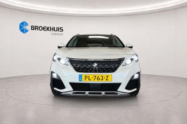 Peugeot 3008 (2017) thumbnail 5