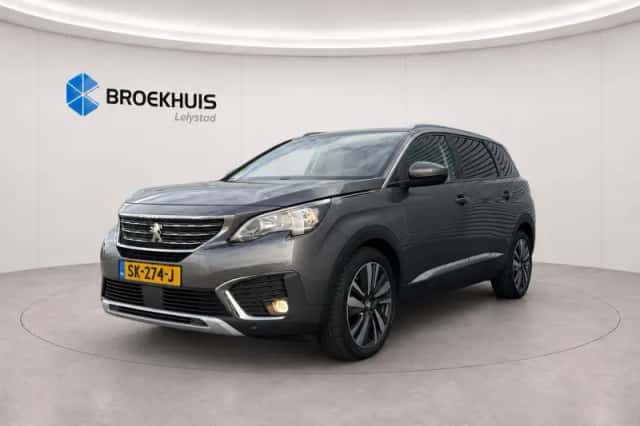 Peugeot 5008 (2018) thumbnail 1