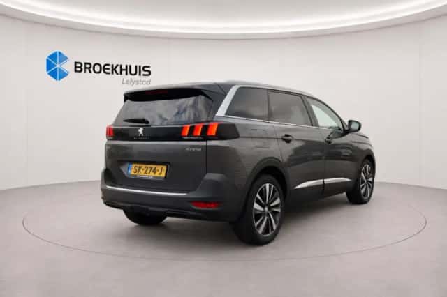 Peugeot 5008 (2018) thumbnail 6