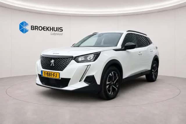 Peugeot 2008 (2023) thumbnail 1