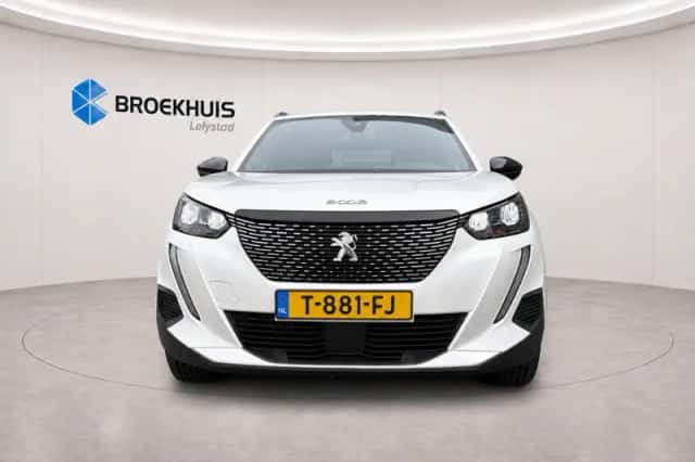 Peugeot 2008 (2023) thumbnail 5