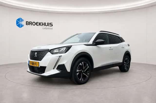 Peugeot 2008 (2023) thumbnail 6