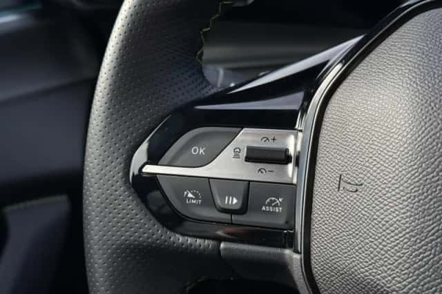 Peugeot 408 (2024) thumbnail 25