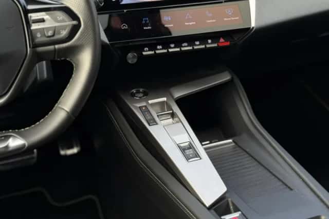 Peugeot 408 (2024) thumbnail 27