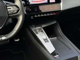 Peugeot 408 (2024) thumbnail 27