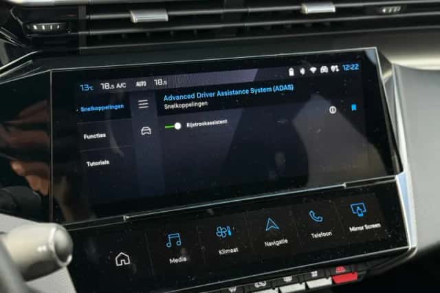 Peugeot 408 (2024) thumbnail 33