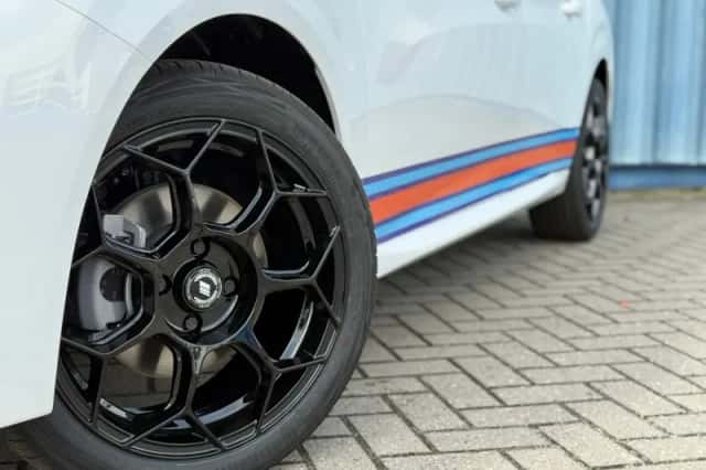 Peugeot 208 (2025) thumbnail 2