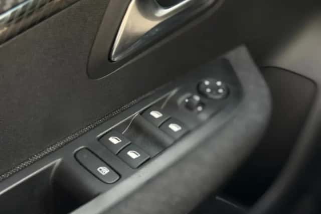 Peugeot 208 (2025) thumbnail 31