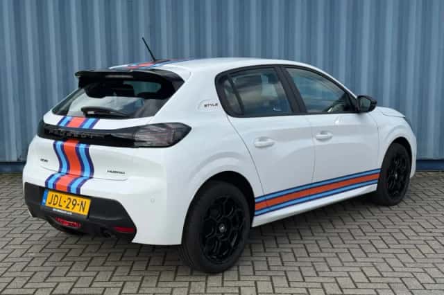 Peugeot 208 (2025) thumbnail 6