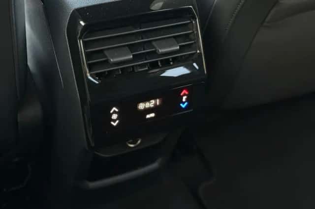 Peugeot 5008 (2025) thumbnail 38