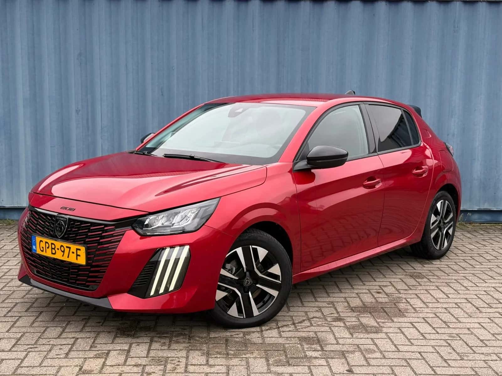 Peugeot 208 (2024) — foto 1