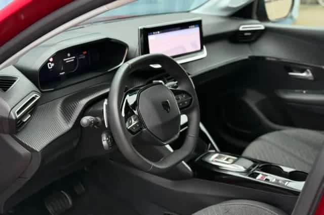 Peugeot 208 (2024) thumbnail 11