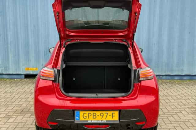 Peugeot 208 (2024) thumbnail 15