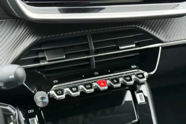 Peugeot 208 (2024) thumbnail 26