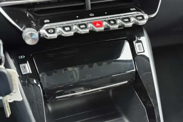 Peugeot 208 (2024) thumbnail 27