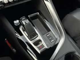 Peugeot 3008 (2022) thumbnail 37