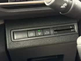 Peugeot 3008 (2022) thumbnail 41