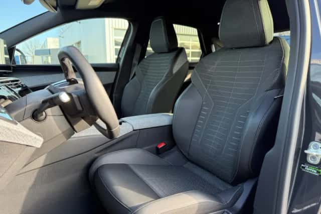 Peugeot e-3008 (2024) thumbnail 12