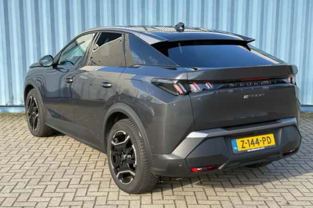 Peugeot e-3008 (2024) thumbnail 4