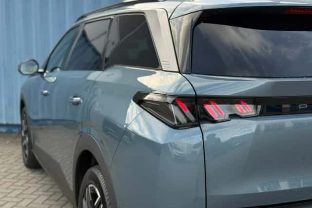 Peugeot 5008 (2025) thumbnail 17