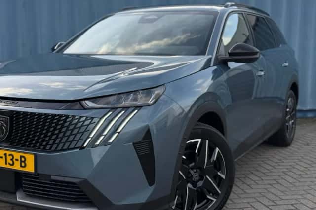 Peugeot 5008 (2025) thumbnail 9