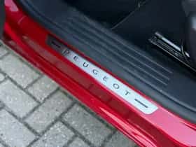 Peugeot e-2008 (2022) thumbnail 12