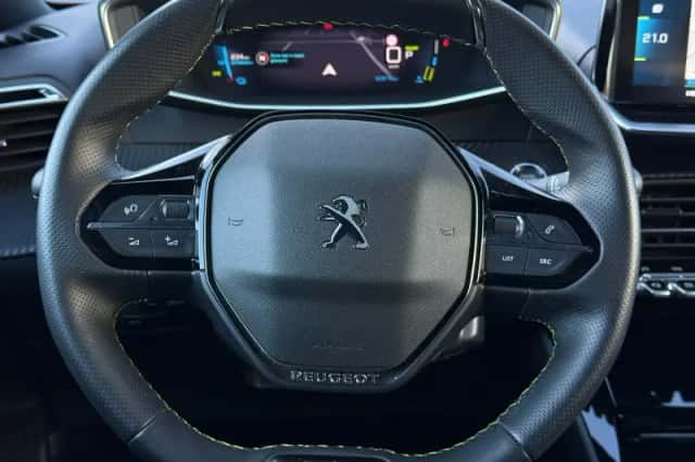 Peugeot e-2008 (2022) thumbnail 22