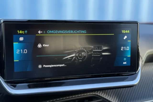 Peugeot e-2008 (2022) thumbnail 31
