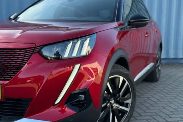 Peugeot e-2008 (2022) thumbnail 10