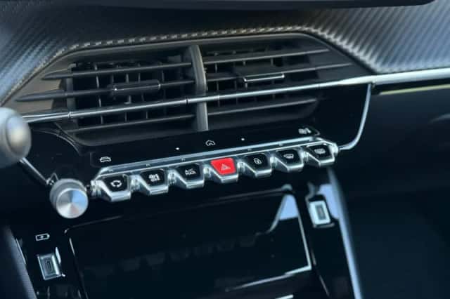 Peugeot 2008 (2025) thumbnail 29