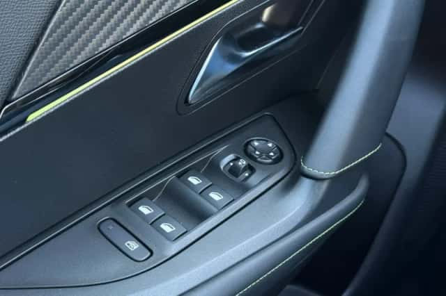 Peugeot 2008 (2025) thumbnail 35