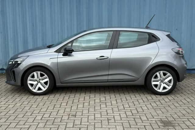Renault Clio (2024) thumbnail 2