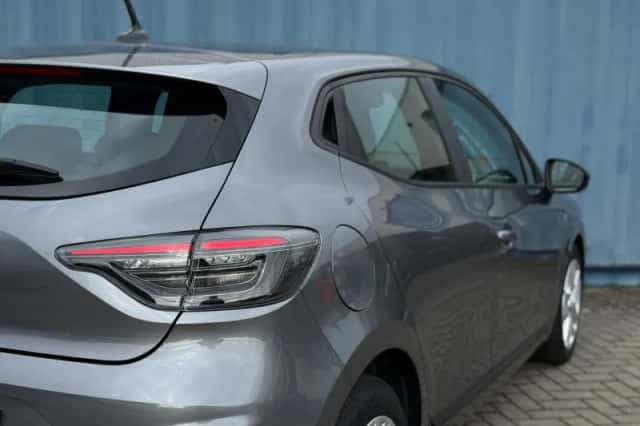 Renault Clio (2024) thumbnail 15
