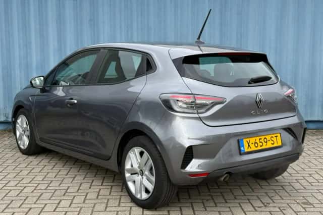 Renault Clio (2024) thumbnail 3