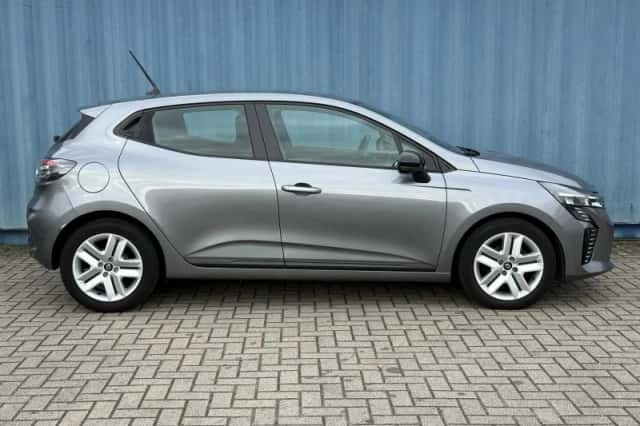 Renault Clio (2024) thumbnail 6