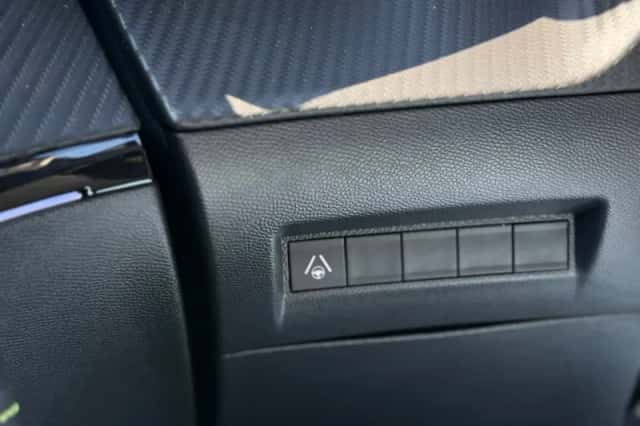 Peugeot 2008 (2025) thumbnail 36