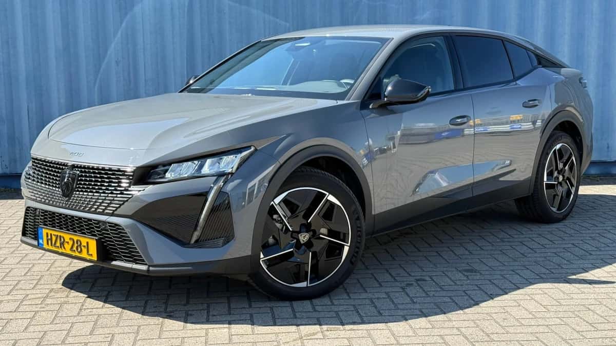 Peugeot e-408 (2025) — foto 1