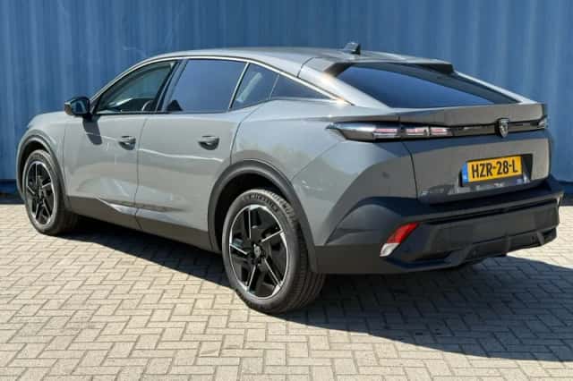Peugeot e-408 (2025) thumbnail 4